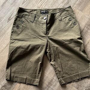 Della Spiga Khaki Women's Bermudas